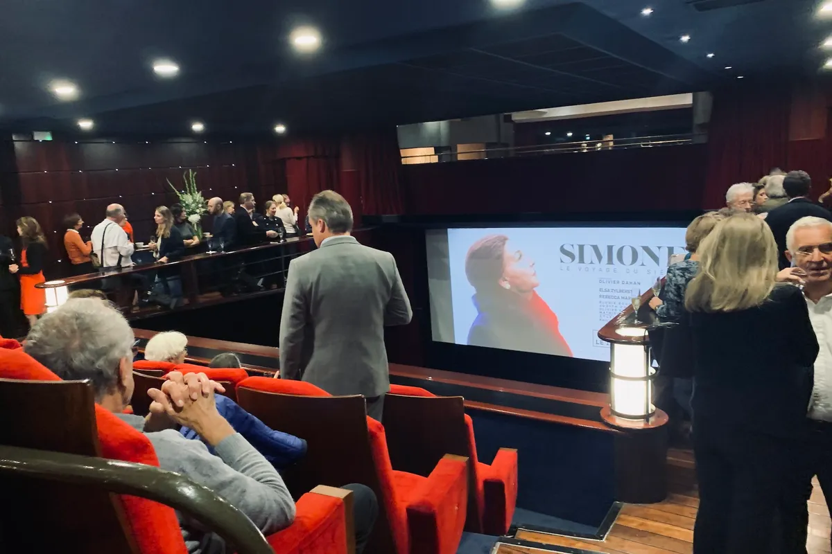Guests on the balcony during a premiere